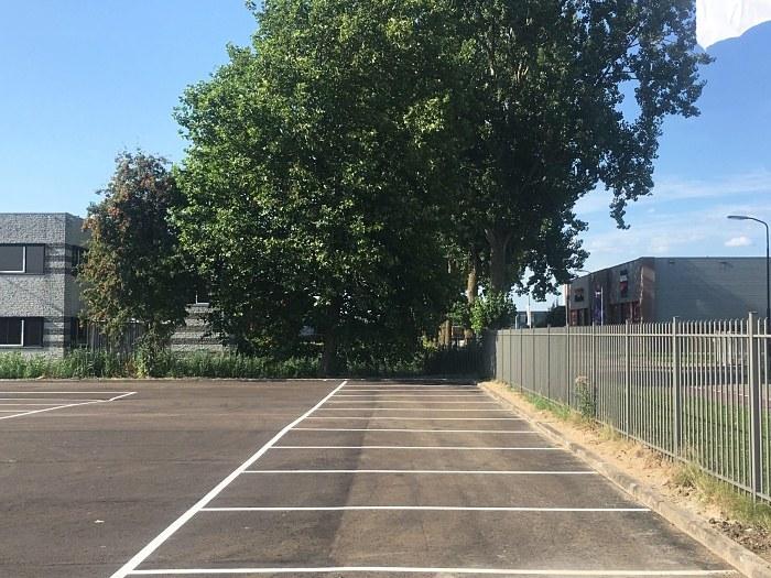 Parkeerbelijning aanleg door Buitengewoon