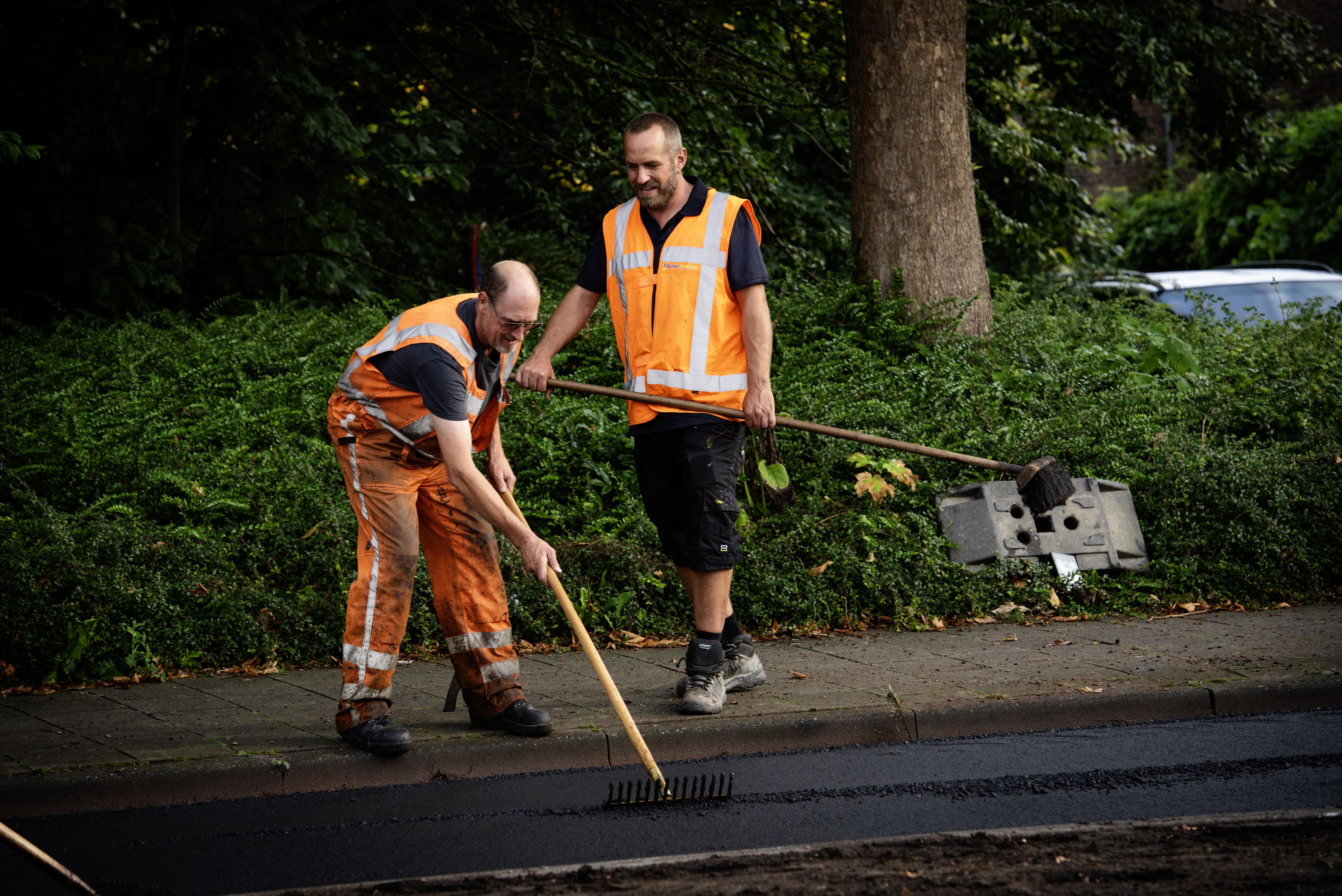Asfalt | Buitengewoon Groot Project Eike's Hof Rotonde Gorinchem asfalteren frezen belijnen splitlaag 