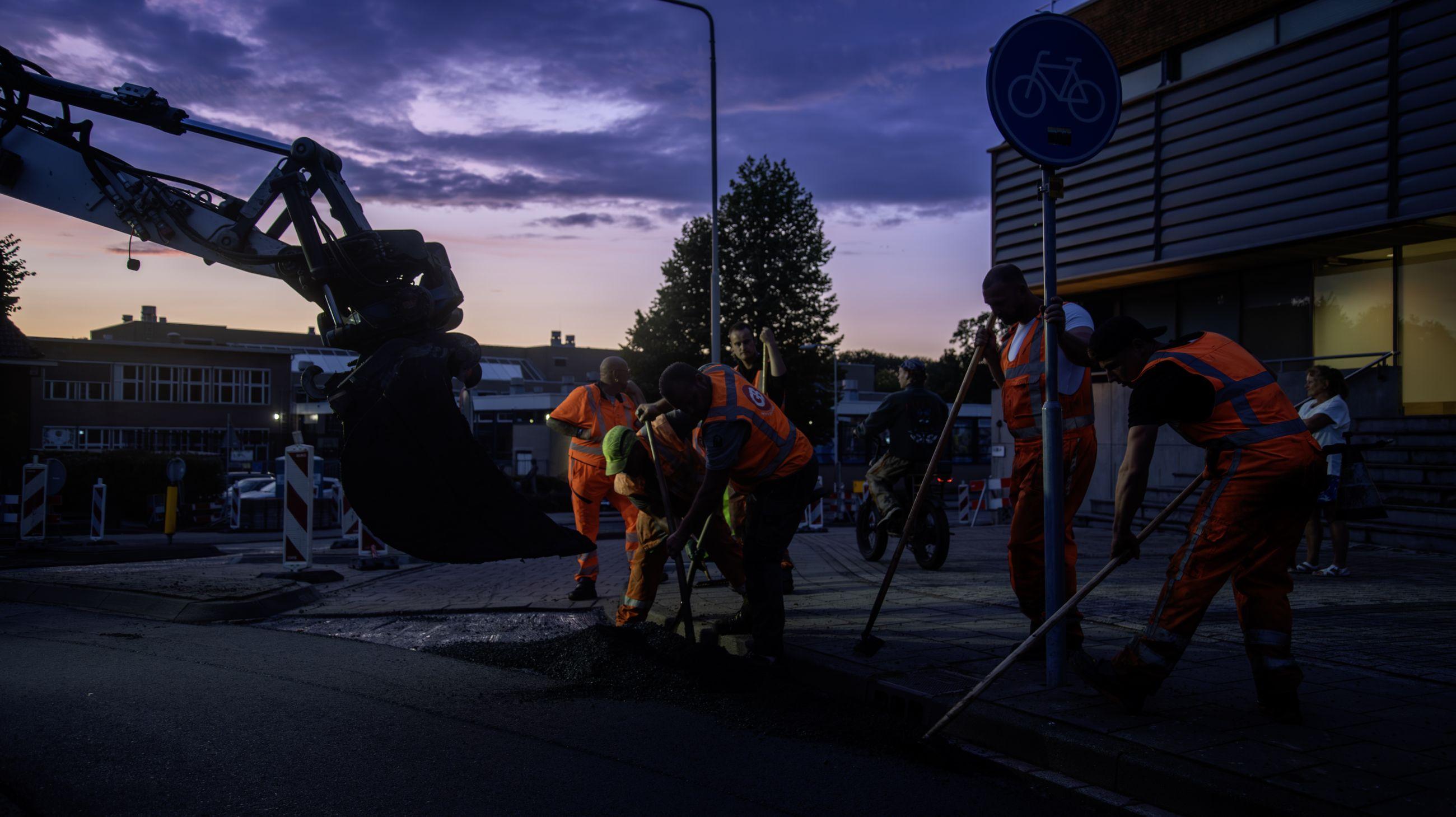 Asfalt | Buitengewoon Groot Project Eike's Hof Rotonde Gorinchem asfalteren frezen belijnen splitlaag 