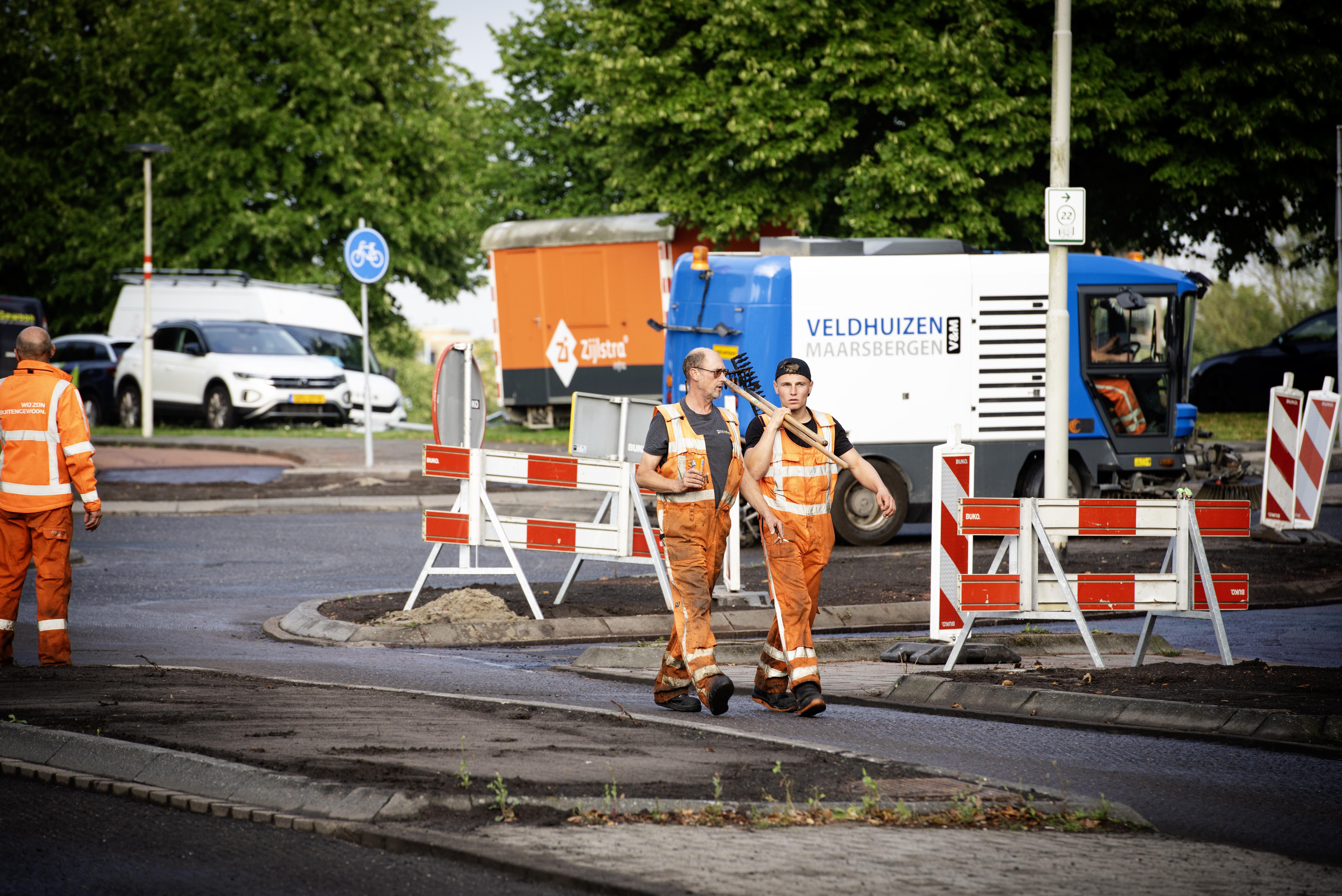 Asfalt | Buitengewoon Groot Project Eike's Hof Rotonde Gorinchem asfalteren frezen belijnen splitlaag 
