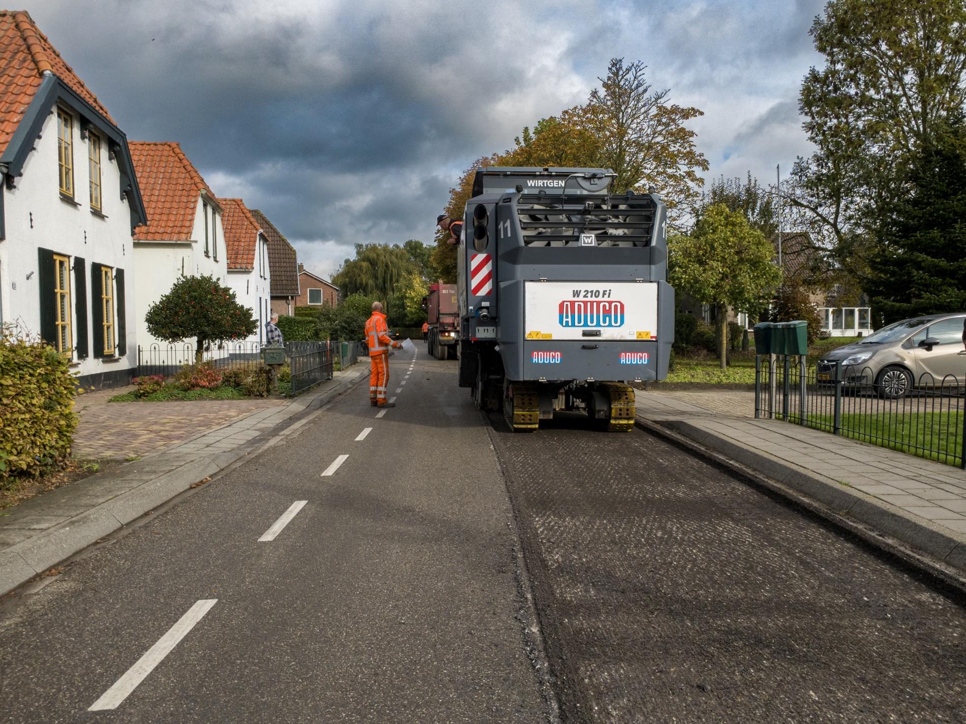 Asfalt verwijderen | Buitengewoon Frezen Kruisstraat Drongelen Gemeente Altena