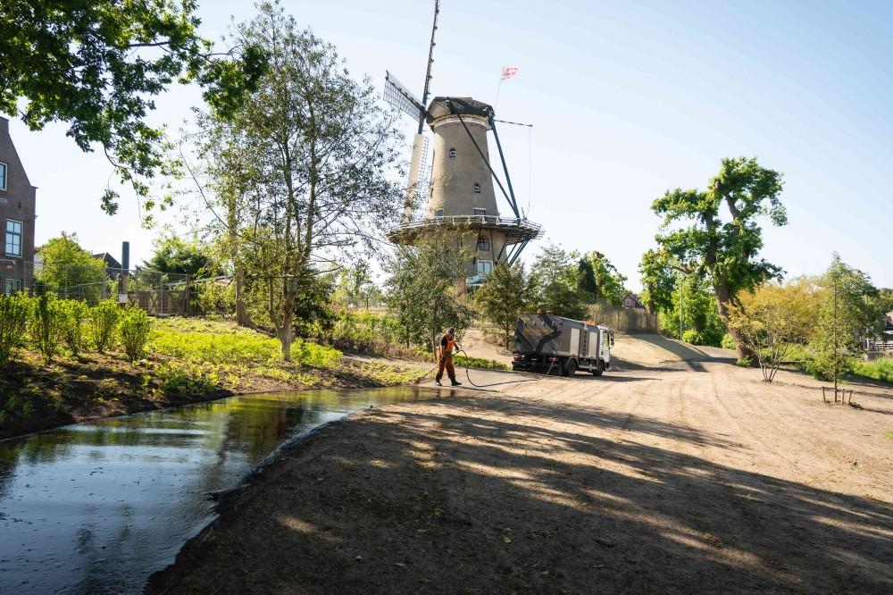 Asfalteren  | Buitengewoon Molen van Piet Alkmaar fietspad asfalteren frezen deklaag