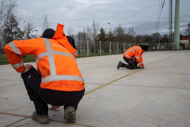 Belijnen| Buitengewoon Van Vulpen Arkel Parkeerplaats belijnen